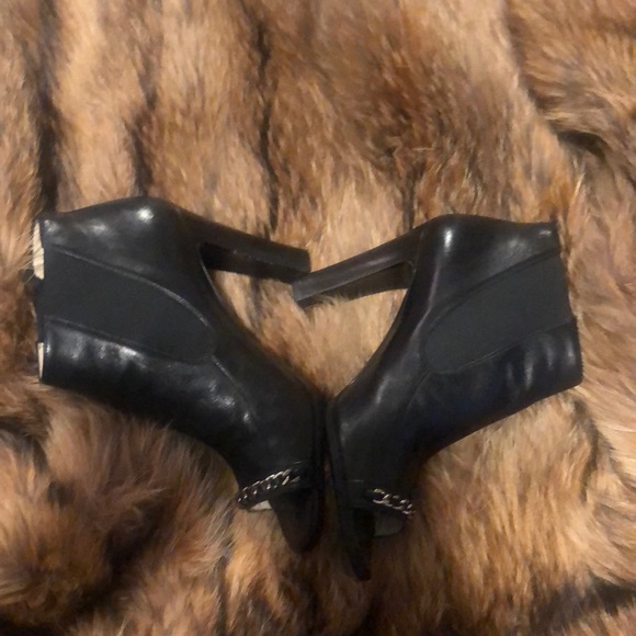 Chanel size 37 peep toe bootie with dust bag - Picture 4 of 5